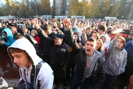Demonstrace proti přistěhovalcům v Rusku.