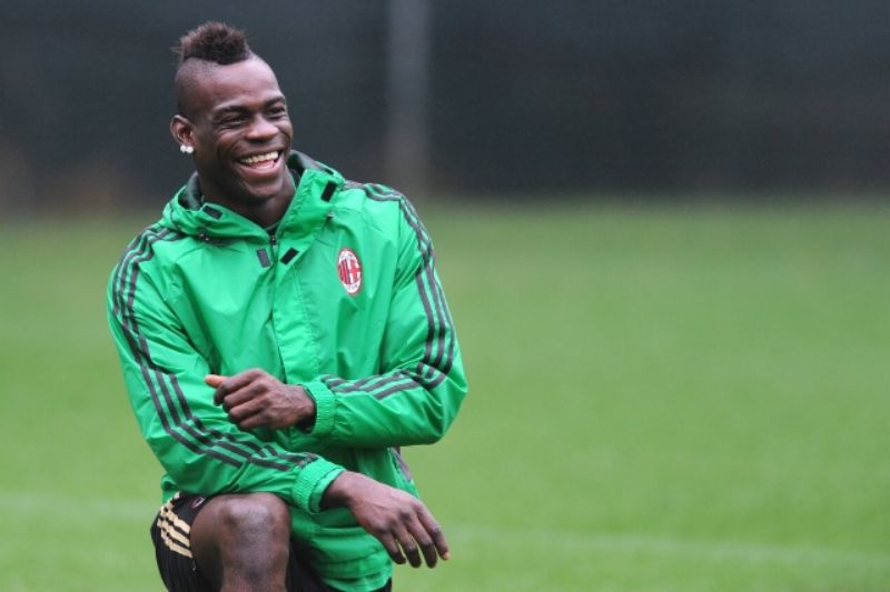 Kontroverzní italský útočník Mario Balotelli.