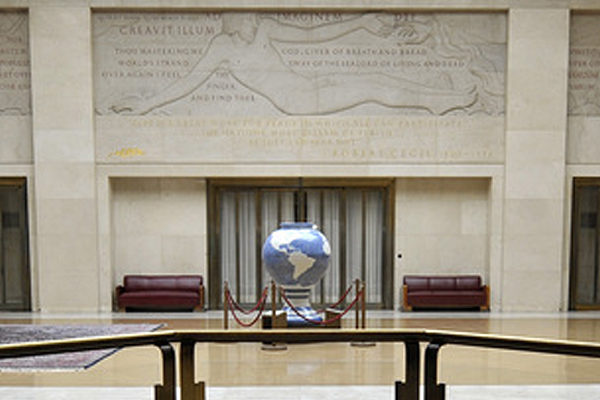 Rušivý pinďour. Rušivý pinďour.