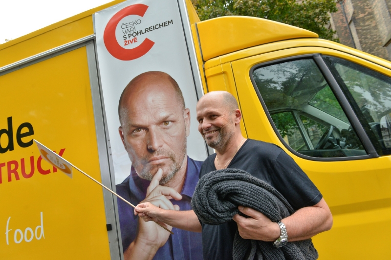 Show známého šéfkuchaře se bude vysílat živě.