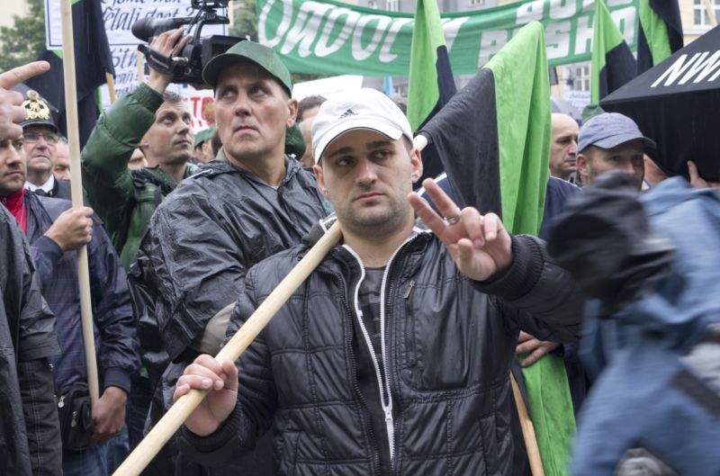 Havíři protestují proti zavírání dolů, bojí se, že v regionu s vysokou nezaměstnaností neseženou jinou práci.