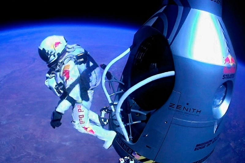 Felix Baumgartner těsně před seskokem.