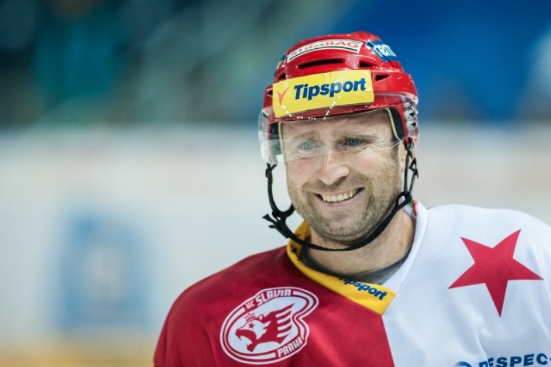Útočník pražské Slavie Jaroslav Bednář. Útočník pražské Slavie Jaroslav Bednář.