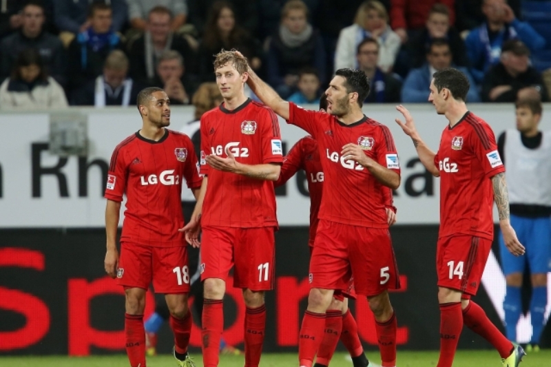 Stefan Kiessling (druhý zleva) se raduje z gólu pře boční síť.