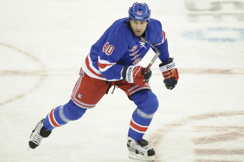 Roman Hamrlík v dresu New York Rangers.