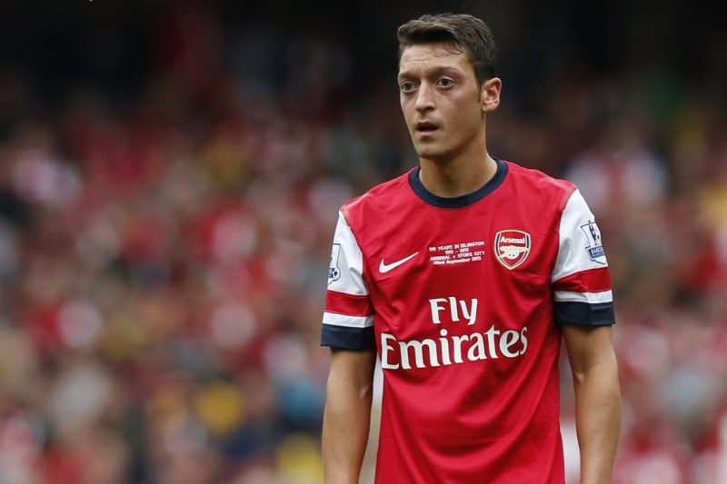 Mesut Özil, posila Arsenalu, která se vyplácí. Mesut Özil, posila Arsenalu, která se vyplácí.
