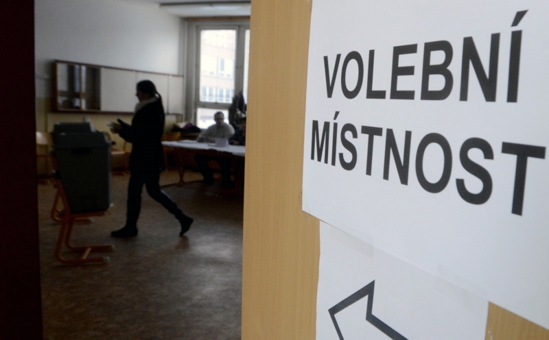 Ministerstvo nechalo vytisknout 110 tisíc průkazů (lustrační foto).