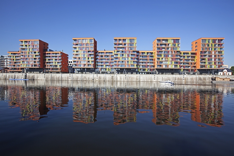 Bytový projekt Prague Marina v Praze Holešovicích, který vyrostl na místě bývalého říčního přístavu (ilustrační foto). Bytový projekt Prague Marina v Praze Holešovicích, který vyrostl na místě bývalého říčního přístavu (ilustrační foto).