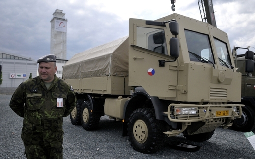 Tatra 810.