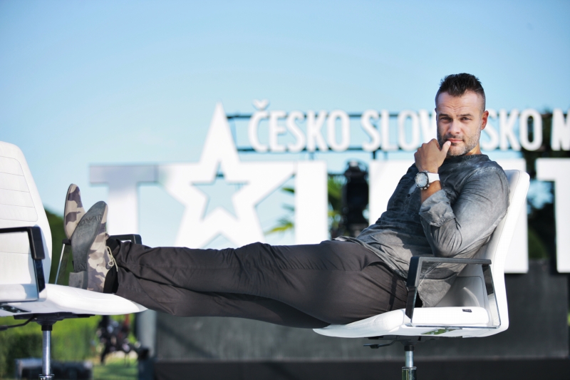 Porotce show Česko Slovensko má talent Jaro Slávik. Porotce show Česko Slovensko má talent Jaro Slávik.