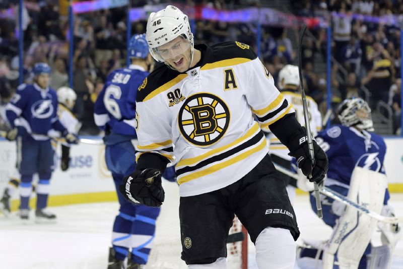 David Krejčí rozhodl o výhře Bostonu v poslední vteřině. 
