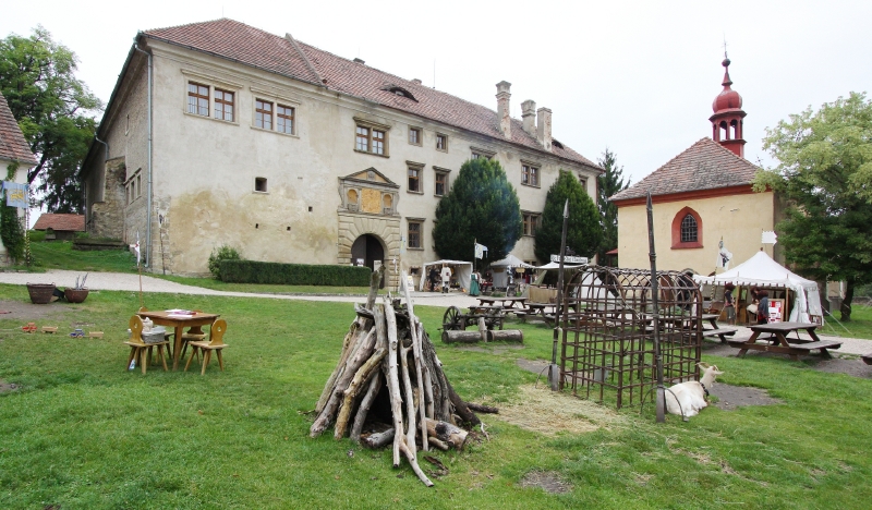 Hrad a zámek Staré Hrady připravil zabijačkové hody.