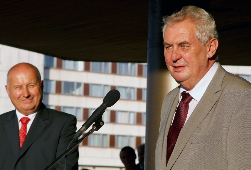 Prezident Zeman se na své cestě po českých městech několikrát setkal s odpůrci.
