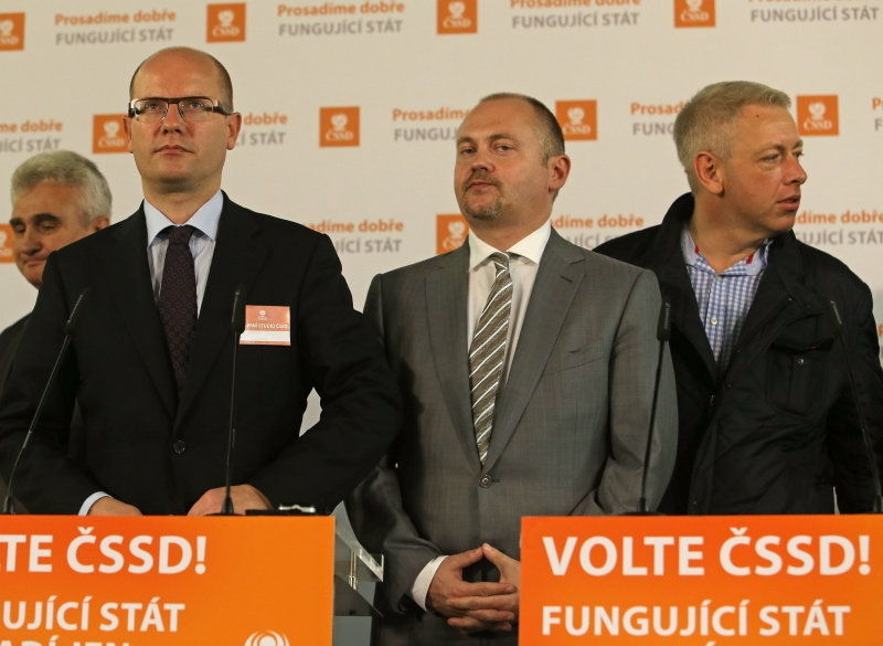 Předseda ČSSD Bohuslav Sobotka a místopředseda ČSSD Michal Hašek se shodli na tom, že by dolní komora měla mít čtyři místopředsedy. Předseda ČSSD Bohuslav Sobotka a místopředseda ČSSD Michal Hašek se shodli na tom, že by dolní komora měla mít čtyři místopředsedy.
