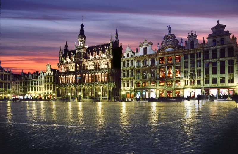 Náměstí Grande-Place (nizozemsky Grote Markt) v Bruselu.