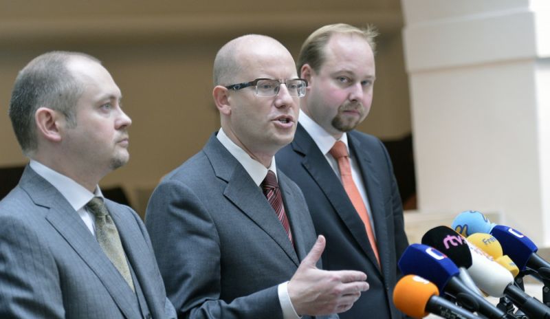 Zleva Michal Hašek, Bohuslav Sobotka a Jeroným Tejc.