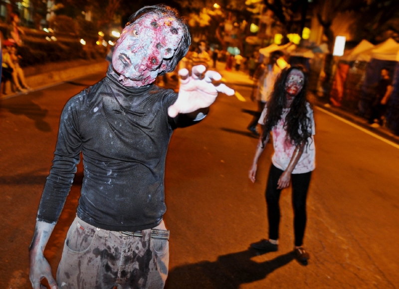 Zombie na ulici nepřišli nikomu podivné, byl Halloween (ilustrační foto). Zombie na ulici nepřišli nikomu podivné, byl Halloween (ilustrační foto).