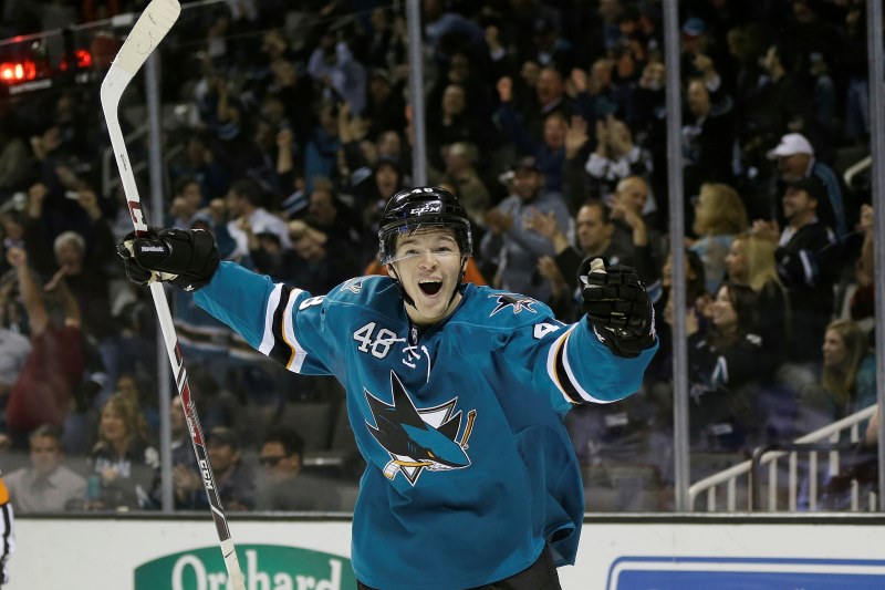 Útočník Tomáš Hertl si užívá vydařený start do své první sezony v NHL. Útočník Tomáš Hertl si užívá vydařený start do své první sezony v NHL.