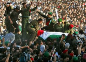 Arafatův pohřeb byl zároveň manifestací palestinské touhy po osamostatnění.