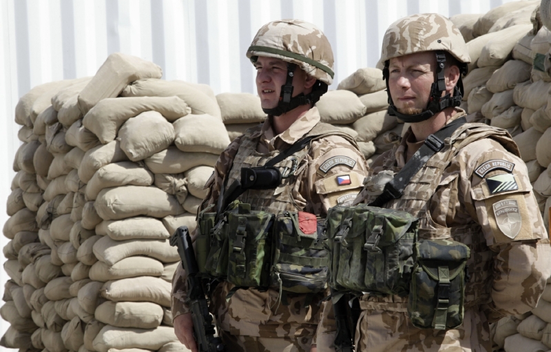 Českým vojákům se v Afghánistánu podařilo mimo jiné osvobodit dva rukojmí (ilustrační foto). Českým vojákům se v Afghánistánu podařilo mimo jiné osvobodit dva rukojmí (ilustrační foto).