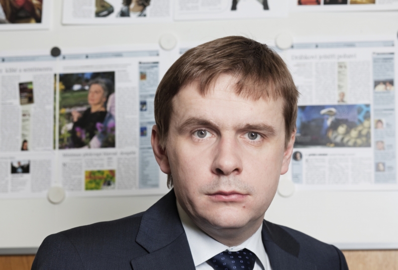 Šéfredaktor deníku Mladá fronta Dnes Robert Čásenský odchází. Šéfredaktor deníku Mladá fronta Dnes Robert Čásenský odchází.