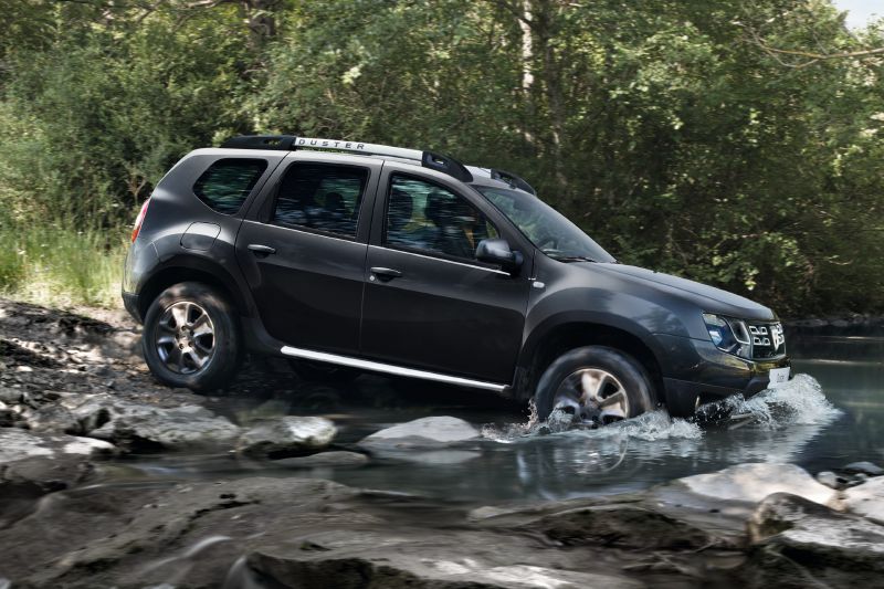 Modernizovaná Dacia Duster nezapře terénní schopnosti.