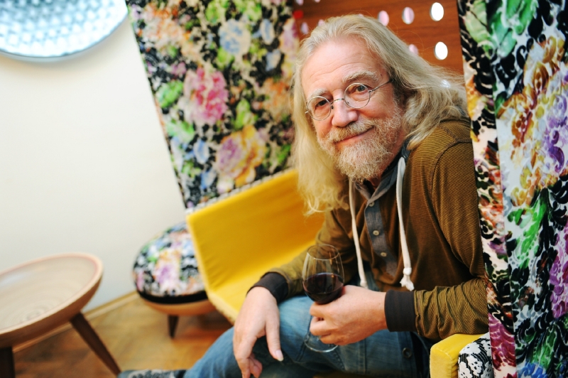 Zpěvák Jaroslav Hutka.