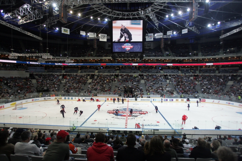 Praha už show spojenou se začátkem sezony NHL viděla v minulosti dvakrát.