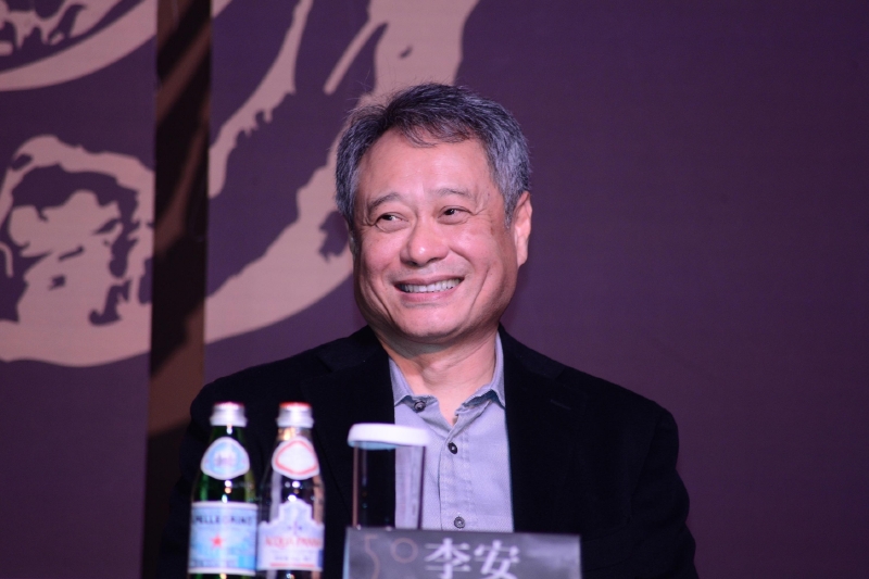 Režisér Ang Lee. Režisér Ang Lee.