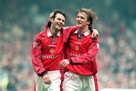 Ryan Giggs (vlevo) a David Beckham.