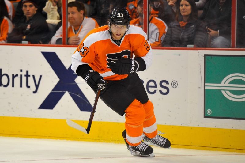 Hokejový útočník Jakub Voráček stál ve středečním utkání NHL u zrodu vítězné branky Philadelphie, která uspěla v Pittsburgu 2:1. 