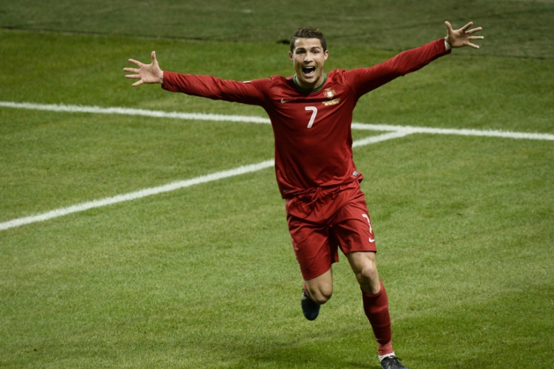 Kapitán Portugalska Cristiano Ronaldo slaví hattrick.
