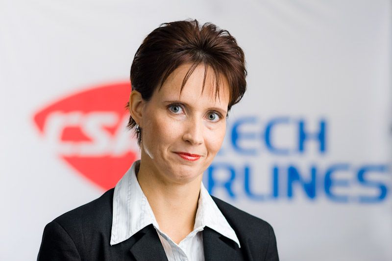 Lenka Bartizalová.