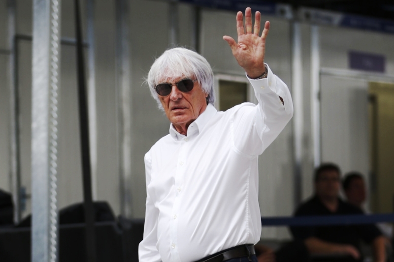Promotér formule 1 Bernie Ecclestone se sice v 83 letech těší dobrému zdraví, přesto už vyhlíží svého nástupce. Promotér formule 1 Bernie Ecclestone se sice v 83 letech těší dobrému zdraví, přesto už vyhlíží svého nástupce.