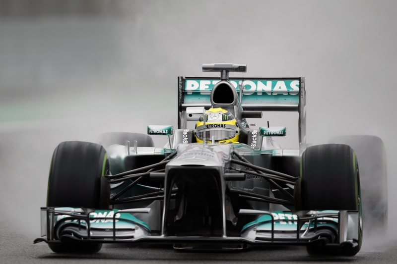 Německý pilot stáje Mercedes Nico Rosberg vyhrál oba tréninky na VC Brazílie.