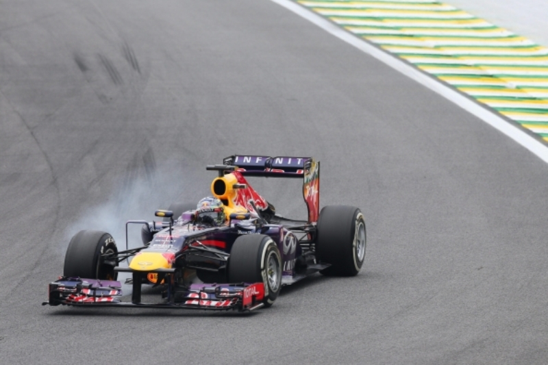 Německý pilot stáje Redbull Sebastian Vettel vyhrál i VC Brazílie. Německý pilot stáje Redbull Sebastian Vettel vyhrál i VC Brazílie.