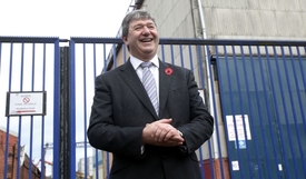 Britský ministr pro záležitosti Skotska Alistair Carmichael pochybuje, že by si Skotsko mohlo ponechat libru.