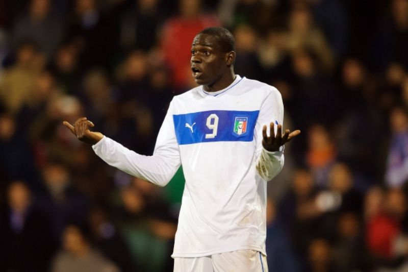 Italský bouřlivák Mario Balotelli.