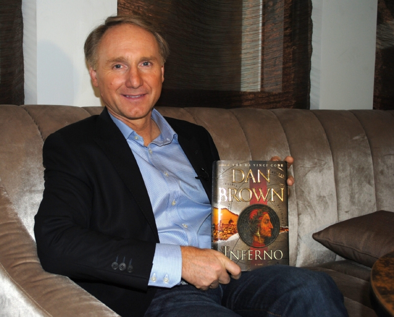 Americký spisovatel Dan Brown se svým posledním literárním počinem, který dostal název Inferno. Americký spisovatel Dan Brown se svým posledním literárním počinem, který dostal název Inferno.