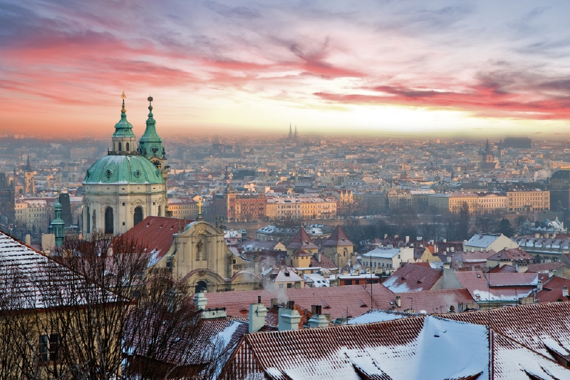 Praha ozdobená sněhovým popraškem má podle CNN velké kouzlo. Praha ozdobená sněhovým popraškem má podle CNN velké kouzlo.