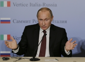 Vladimir Putin na italsko-ruském summitu v Terstu