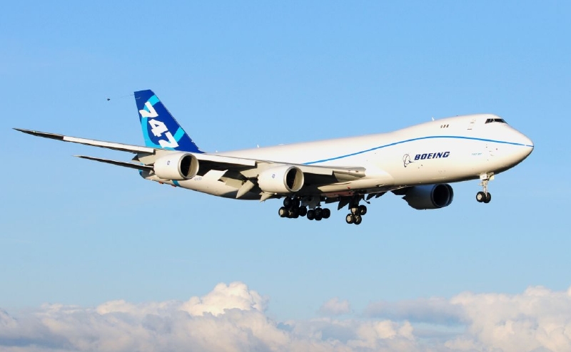 Nejnovější boeingy 747-8 mají problém ve dvanáctikilometrových výškách.