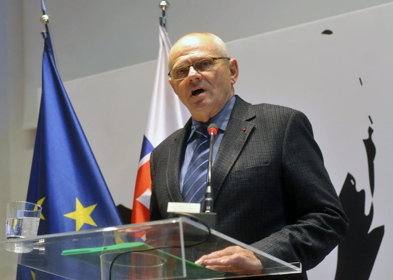 Milan Kňažko na tiskové konferenci. Milan Kňažko na tiskové konferenci.