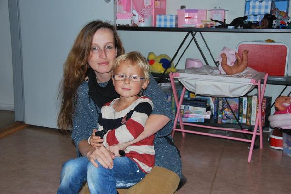 Eva Michaláková při setkání se synem Davídkem.
