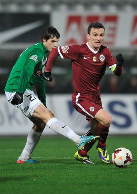David Lafata (vpravo) se v dresu Spatry vrátil do Jablonce.