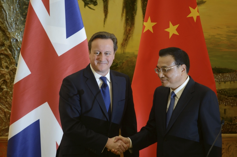 David Cameron s čínským premiérem Li Kche-čchiangem.