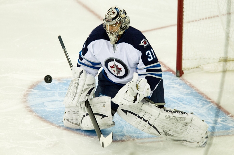 Brankář Ondřej Pavelec. Brankář Ondřej Pavelec.