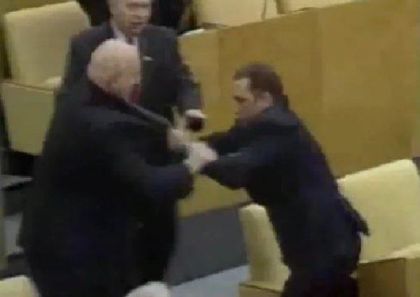 Horké hlavy v dumě. 