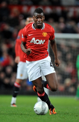 Fotografie do rodinného alba. Za A-tým Manchester odehrál Pogba jen sedm zápasů.