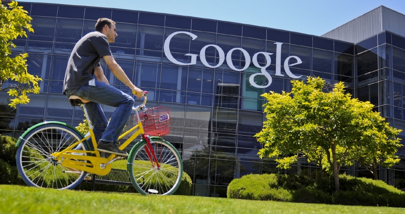 Google nakupuje technologické firmy, které mají pomoci k vytvoření nové generace robotů. Google nakupuje technologické firmy, které mají pomoci k vytvoření nové generace robotů.